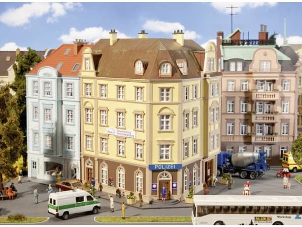 Poliisiasema Goethestrasse H0 Faller 130910