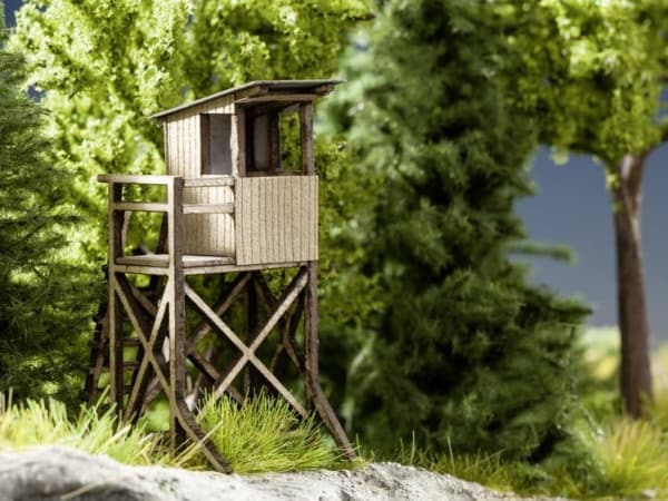 NOCH Raised Hide, HO (1:87), Ruskea