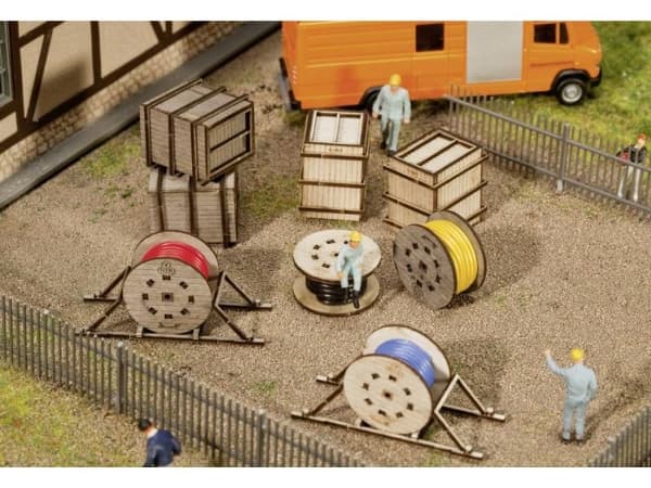 Faller 180617 H0 transportlådor och kabelrullar Byggsats