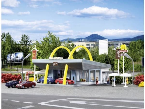 McDonalds lynrestaurant med McDrive N Vollmer 47765
