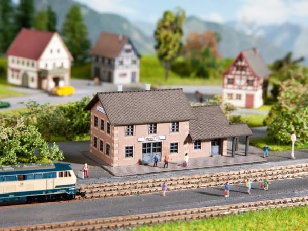 NOCH Station Zeil, Z (1:220), Ruskea, 1 kpl Ruskea