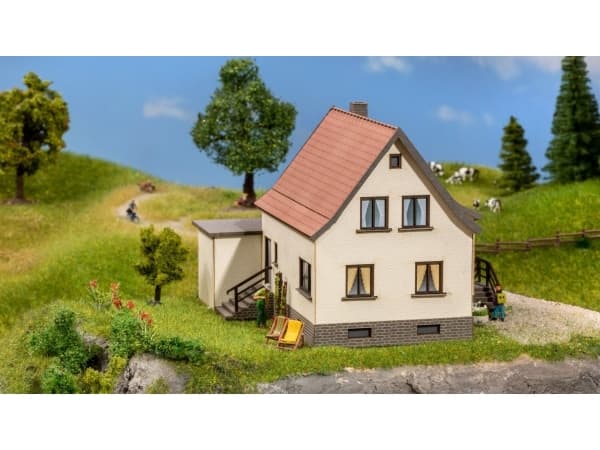 NOCH Residential House with Garage, N (1:160)