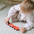 Pikkukuva 2 / 11: WOOPIE sähköveturi vaunuilla – magneettinen kytkin