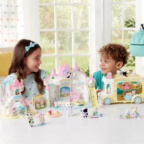 SYLVANIAN FAMILIES 5746 - Sandlådan och simbassängen för barn