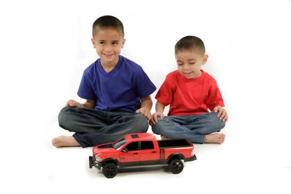 Bruder RAM 2500 Power Wagon 1:16