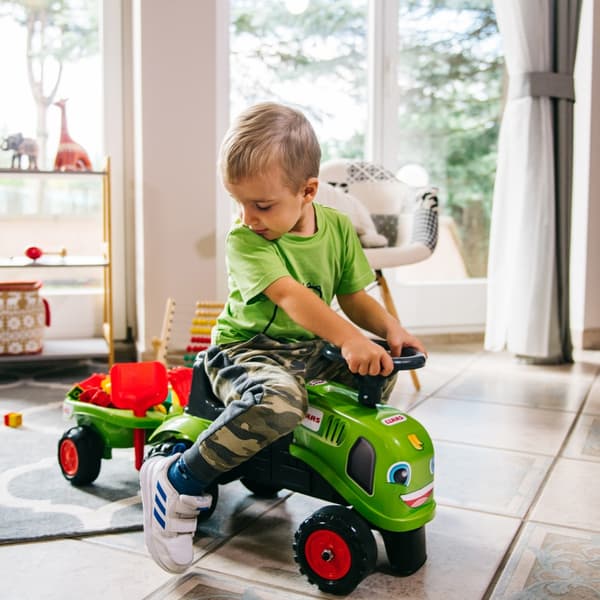 FALK Baby Claas Grøn Traktor med Trailer + Tilbehør fra 1 år
