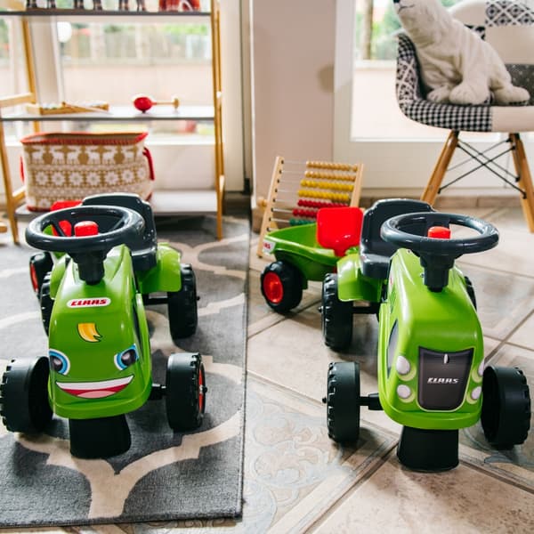 FALK Baby Claas Grøn Traktor med Trailer + Tilbehør fra 1 år