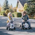 Miniatyrbillede 4 af 11: FALK Baby Valtra Hvid Traktor med Trailer + Tilbehør fra 1 år