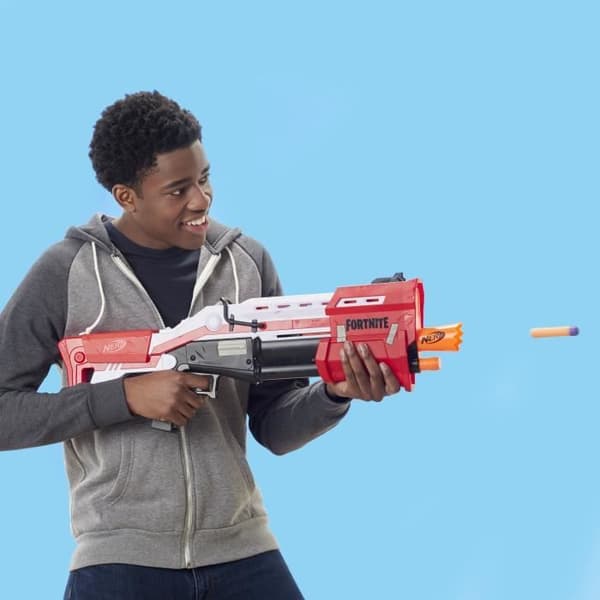NERF - Fortnite TS Pump Blaster med 8 officiella Nerf Mega Dart