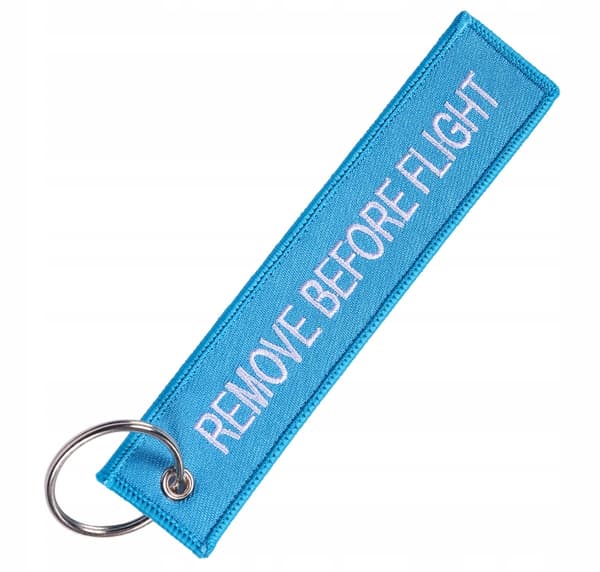 RBF REMOVE ENNEN LENTÄÄ Sininen avaimenperäriipus