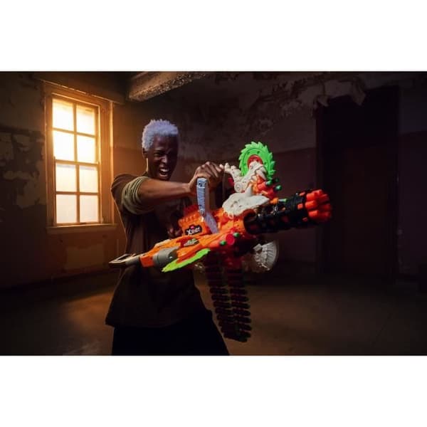 Pilkastare - ZURU - X-SHOT Horrorfire Doomsday - Snurrblad i skum - Räckvidd 27 m - 16 pil ingår