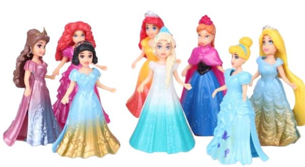 8 Frozen Figures
