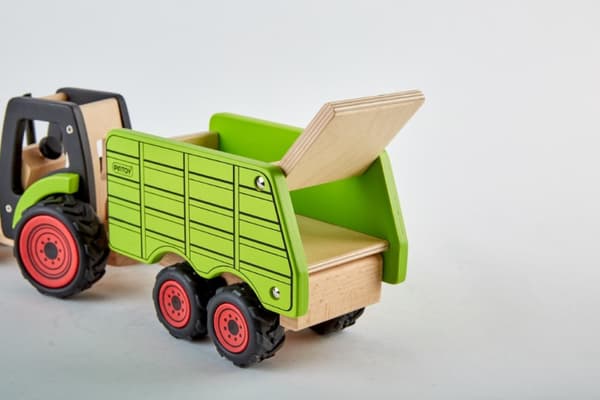 Pintoy Traktor med  vagn Träleksak