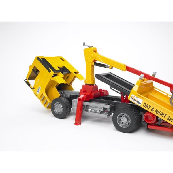 BRUDER tow truck with cross country vehicle, 02750