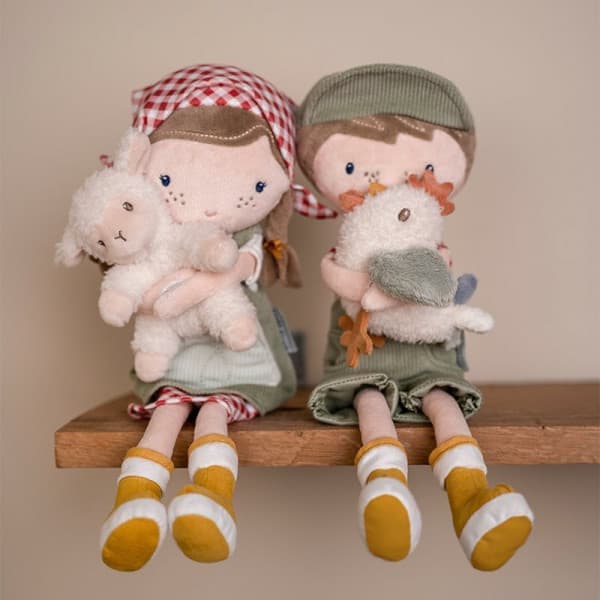 Little Dutch -pikkufarmari Jim ja kana