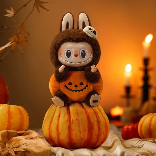 Pop Mart Labubu Halloween Sittende Gresskar 17,5 cm