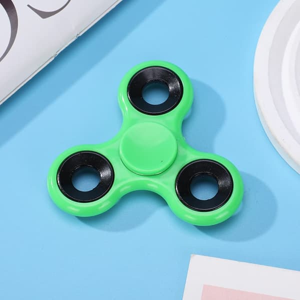 OBOSOE Fidget Spinners Legetøj, Sensorisk Hånd Fidget, Tri-Spinner Finger Fidget Spinner, Angst- og afstressende legetøj til børn og voksne