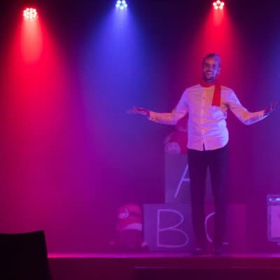 Stand up med Middag