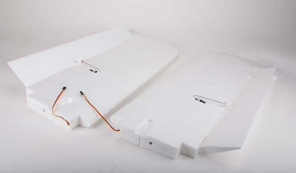 STM Acrobat Wing ink 2 servos