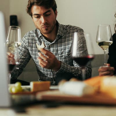 Vin- och ostprovning i hemmet