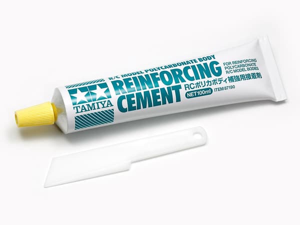 Tamiya Cement af polykarbonatlegeme