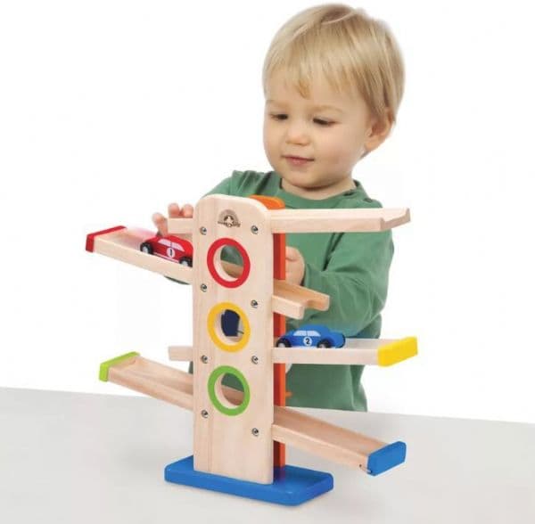 Bollbana med racerbilar