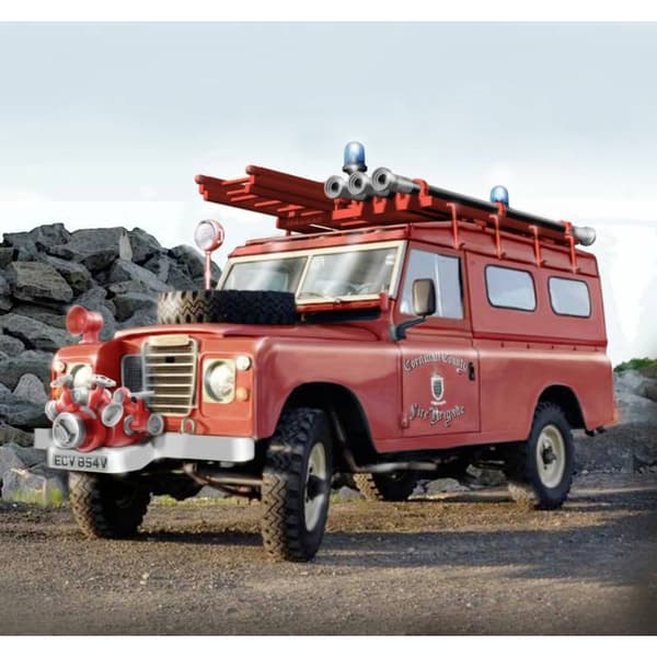 Italeri 3660 Land Rover Fire Truck Bilmodell byggsats 1:24