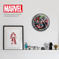 Miniatyrbild 3 av 3: Marvel Avengers svart analog väggklocka