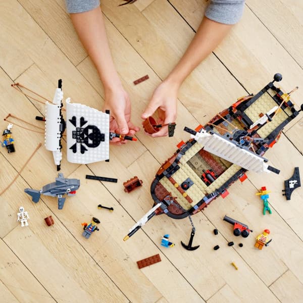 LEGO Creator 31109 - Piratskib
