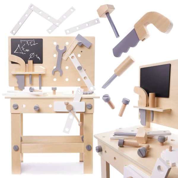 Workshop med træværktøj på et bord, handyman's sæt