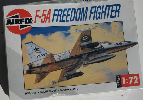 AIRFIX 03060 SUPER ETENDARD 1/72 Byggsats