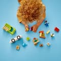 Pikkukuva 3 / 9: LEGO DUPLO Town 10419 - Mehiläisten ja mehiläispesän hoitoa
