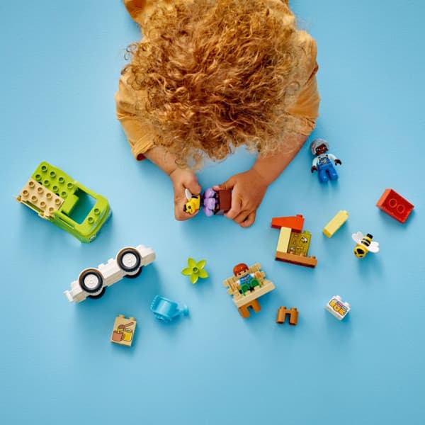 LEGO DUPLO Town 10419 - Mehiläisten ja mehiläispesän hoitoa
