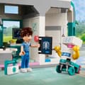 Miniatyrbild 5 av 9: LEGO Friends Heartlake Citys sjukhus Set 42621