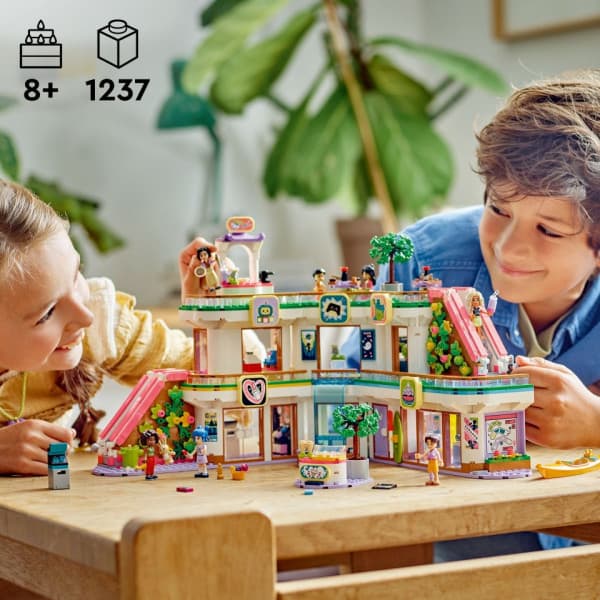 LEGO Friends Heartlake Citys shoppingcenter 42604