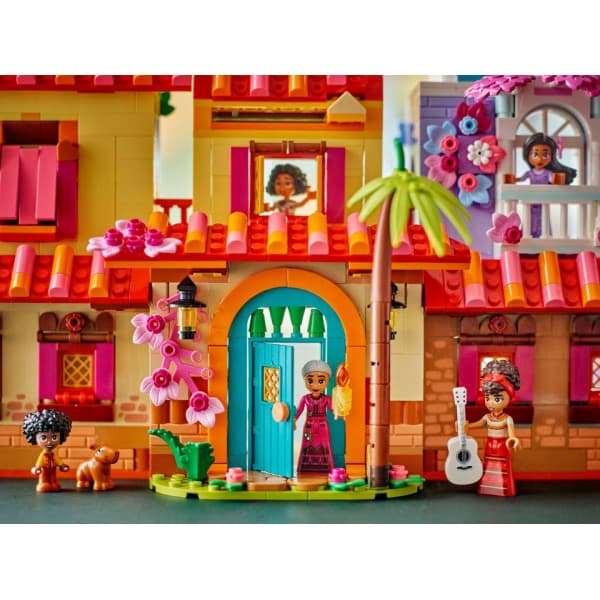 LEGO® | Disney Encanto Familien Madrigals magiske hus 43245
