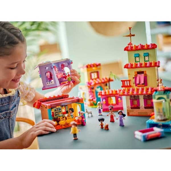 LEGO® | Disney Encanto Familien Madrigals magiske hus 43245