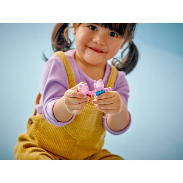 LEGO DUPLO Peppa Pig 10431 - Pipsa Possun piha ja puumaja