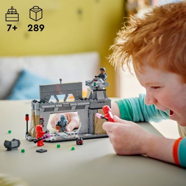 LEGO Star Wars™ Paz Vizsla™ and Moff Gideon™ Battle 75386