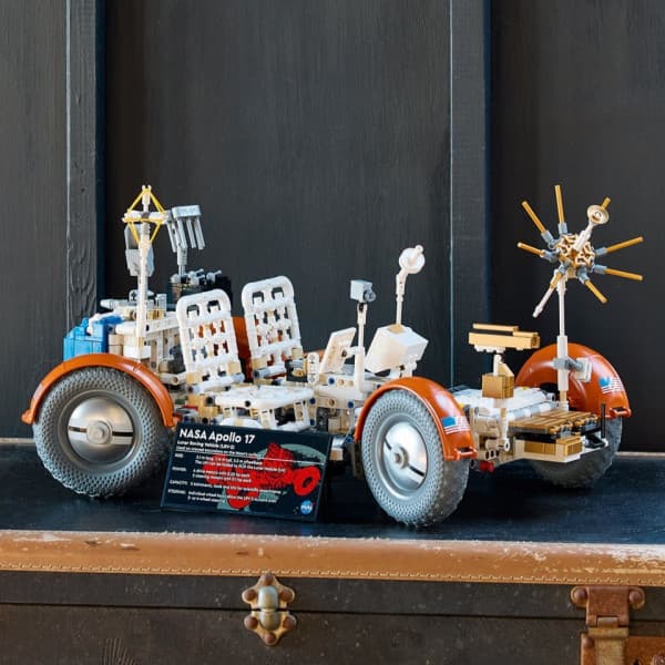 LEGO Technic NASA Apollo Lunar Roving Vehicle – LRV 42182