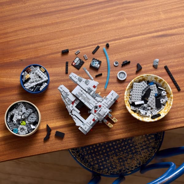 LEGO Star Wars 75375 - Millennium Falcon™