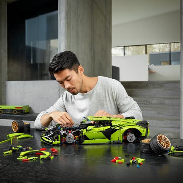 LEGO® Technic Lamborghini Sián FKP 37 (42115) Byggesæt med modelbil (3.696 dele)