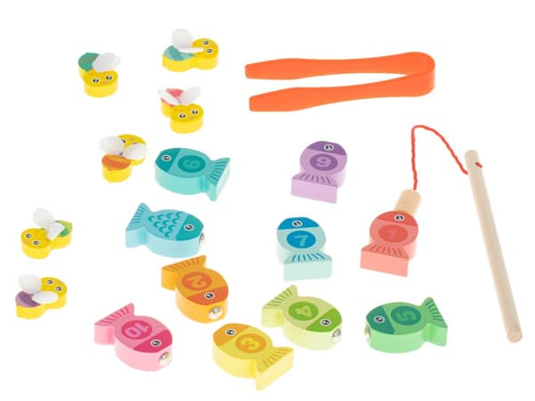 Fiskespel i trä med en Montessori-bimagnet