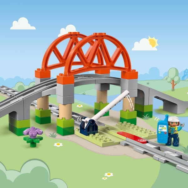 LEGO DUPLO Town 10426 – Silta ja raiteet ‑laajennussarja