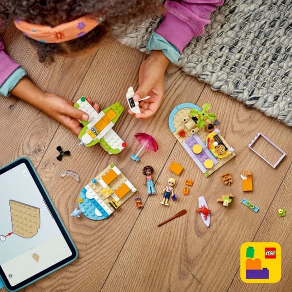 LEGO Friends 42672 – Loma‑ ja rantarakennelmat matkalaukussa