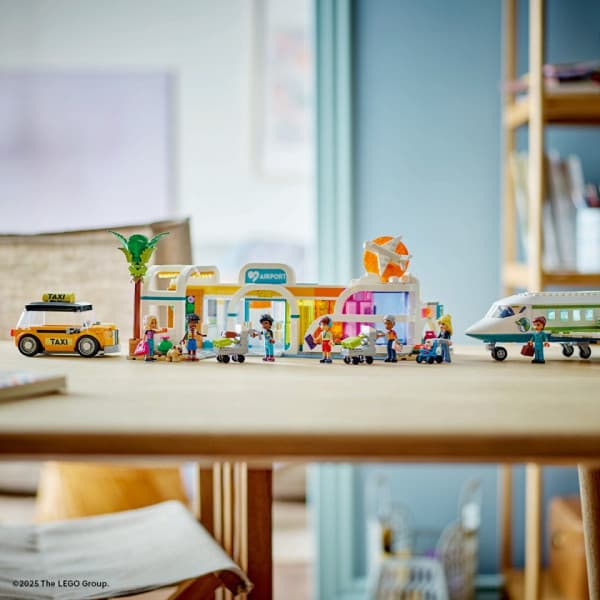 LEGO Friends 42656 – Heartlake Cityn lentoasema ja lentokone