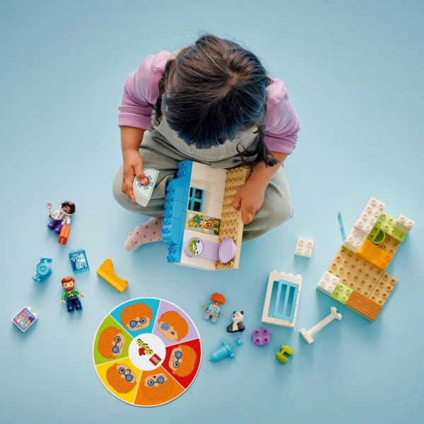LEGO DUPLO Stad 10449 – Första gången: Hos läkaren