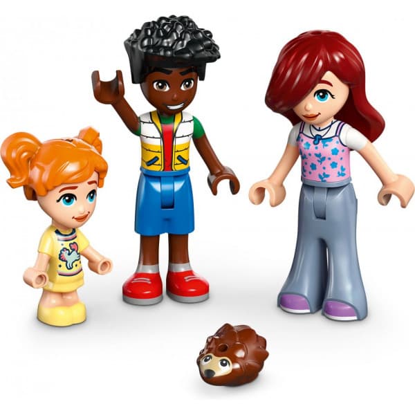 LEGO Friends 42670 – Heartlake Cityn asunnot ja liiketilat