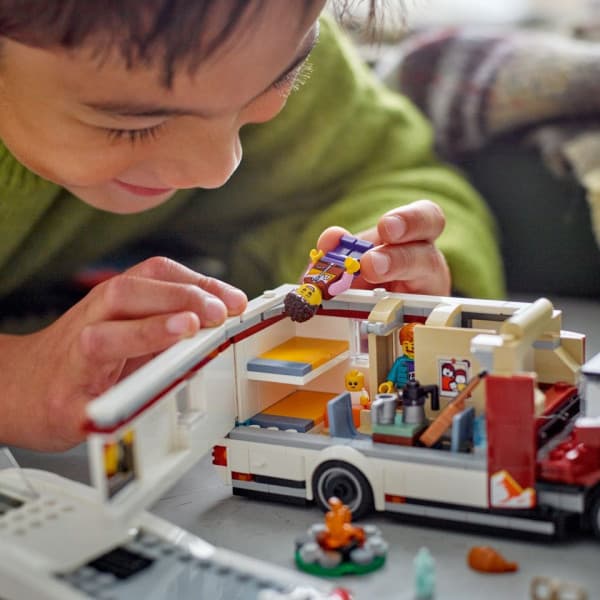 LEGO City 60454 – Äventyrarnas husbil