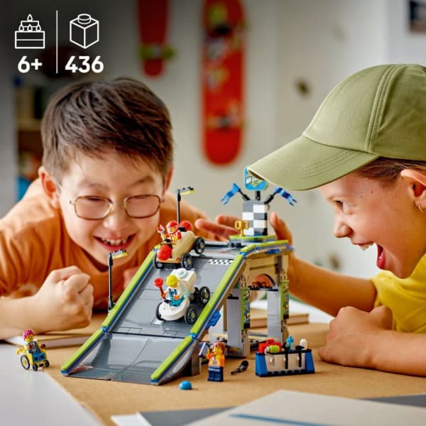 LEGO City 60460 – Ingen grænser: Racerbils rampebane